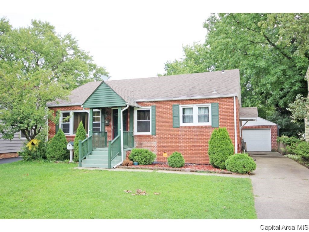 2312 College Street Springfield, IL 62704 - Photo 2 of 36 Gallery Image 2