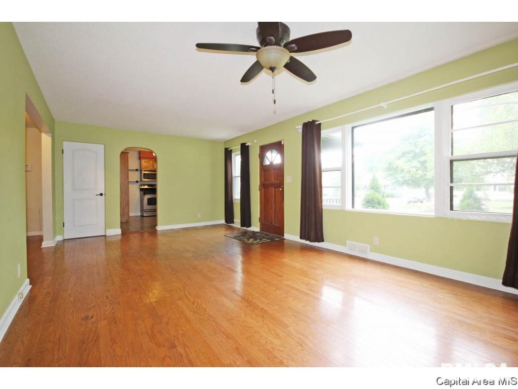 2312 College Street Springfield, IL 62704 - Photo 7 of 36 Gallery Image 7