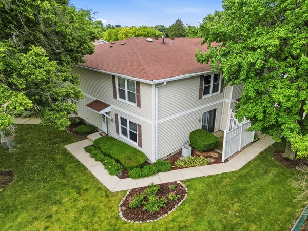 $260,000 | 15348 Meadow Court, Unit D, Oak Forest, IL 60452