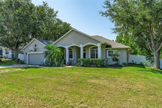 $449,990 | 10932 Williams Avenue, Howey-in-the-Hills, FL 34737