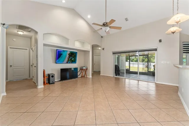 $449,990 | 10932 Williams Avenue, Howey-in-the-Hills, FL 34737