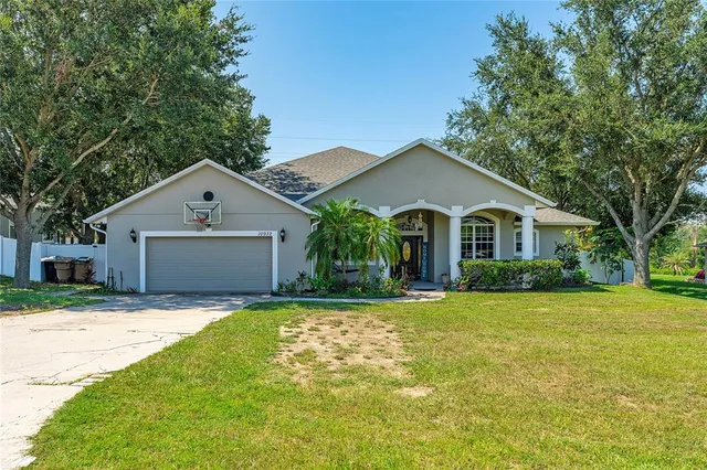 $449,990 | 10932 Williams Avenue, Howey-in-the-Hills, FL 34737