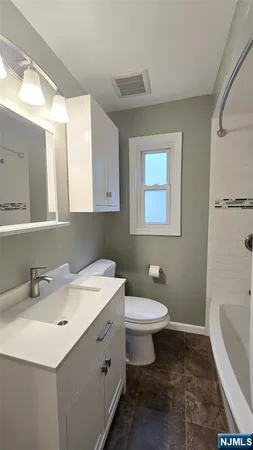 $628,000 | 446 Maple Hill Drive, Hackensack, NJ 07601