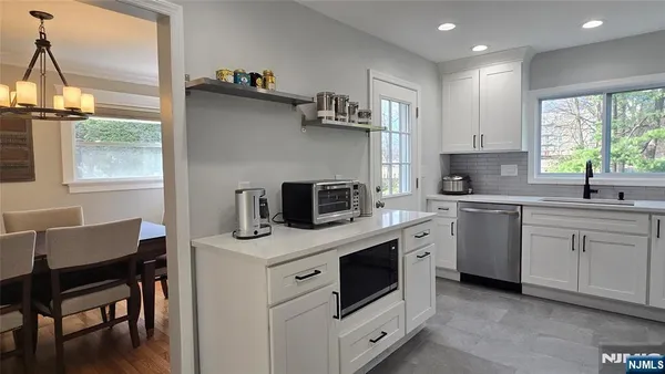 $628,000 | 446 Maple Hill Drive, Hackensack, NJ 07601