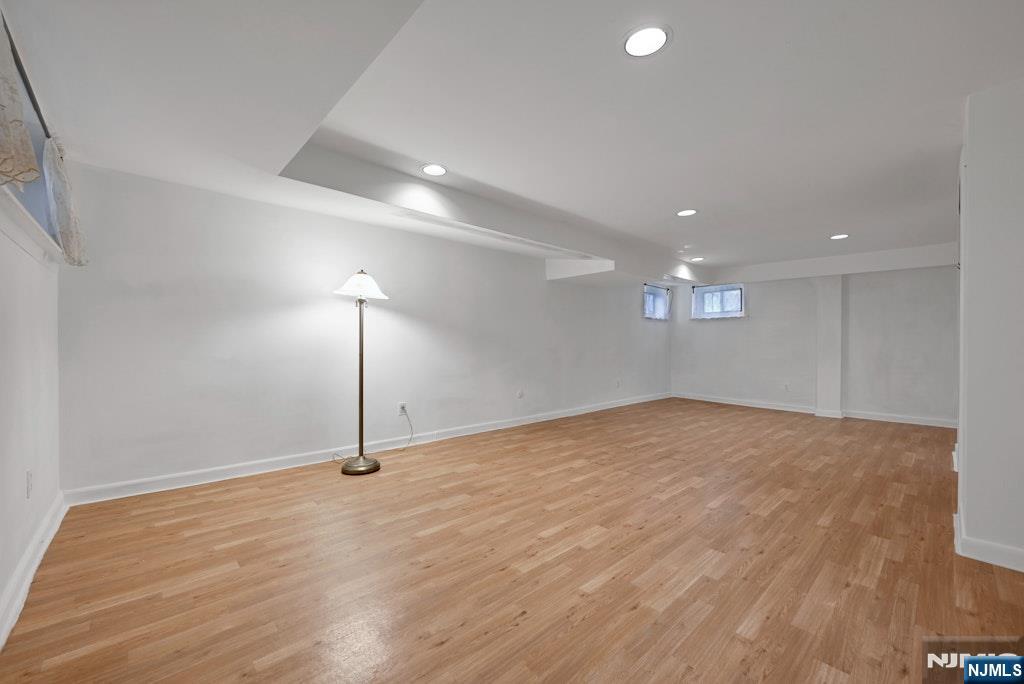 497 Oakdene Avenue Ridgefield, NJ 07657 - Photo 23 of 35 Gallery Image 23