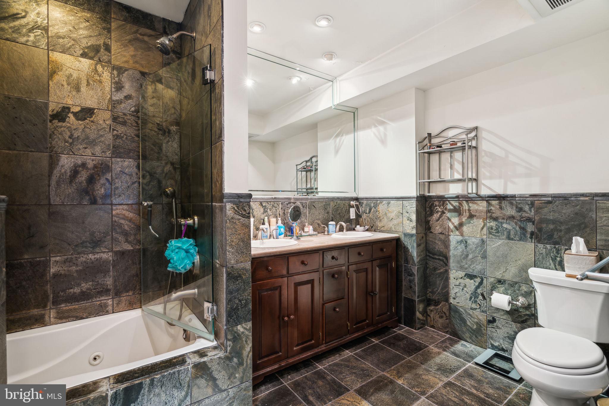 220 West Rittenhouse Square, Unit 10D Philadelphia, PA 19103 - Photo 22 of 28