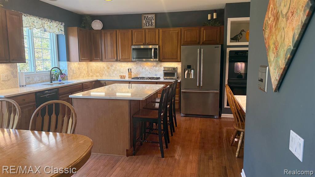 1380 Trinity Road Canton, MI 48187 - Photo 11 of 72