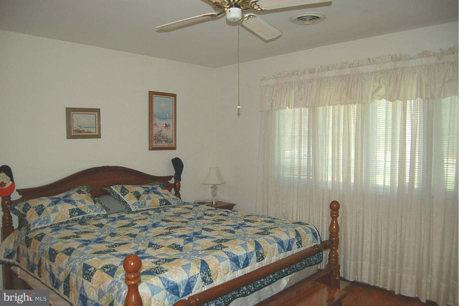 Large%20Master%20Bedroom