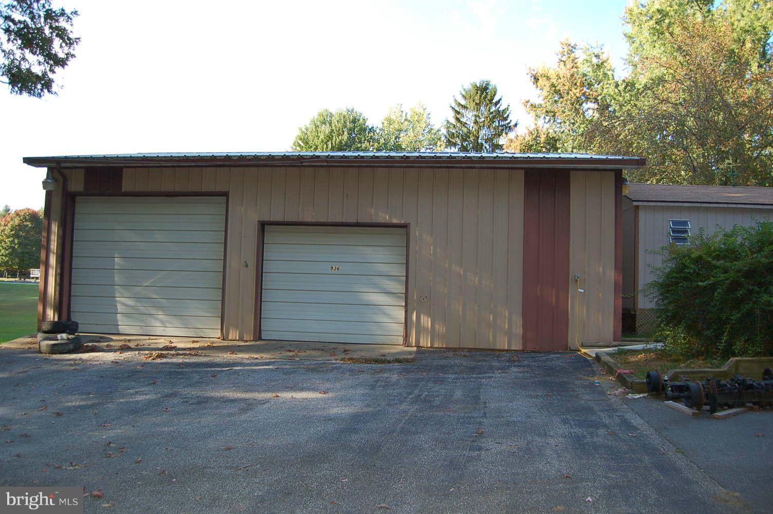 Exterior (Rear)