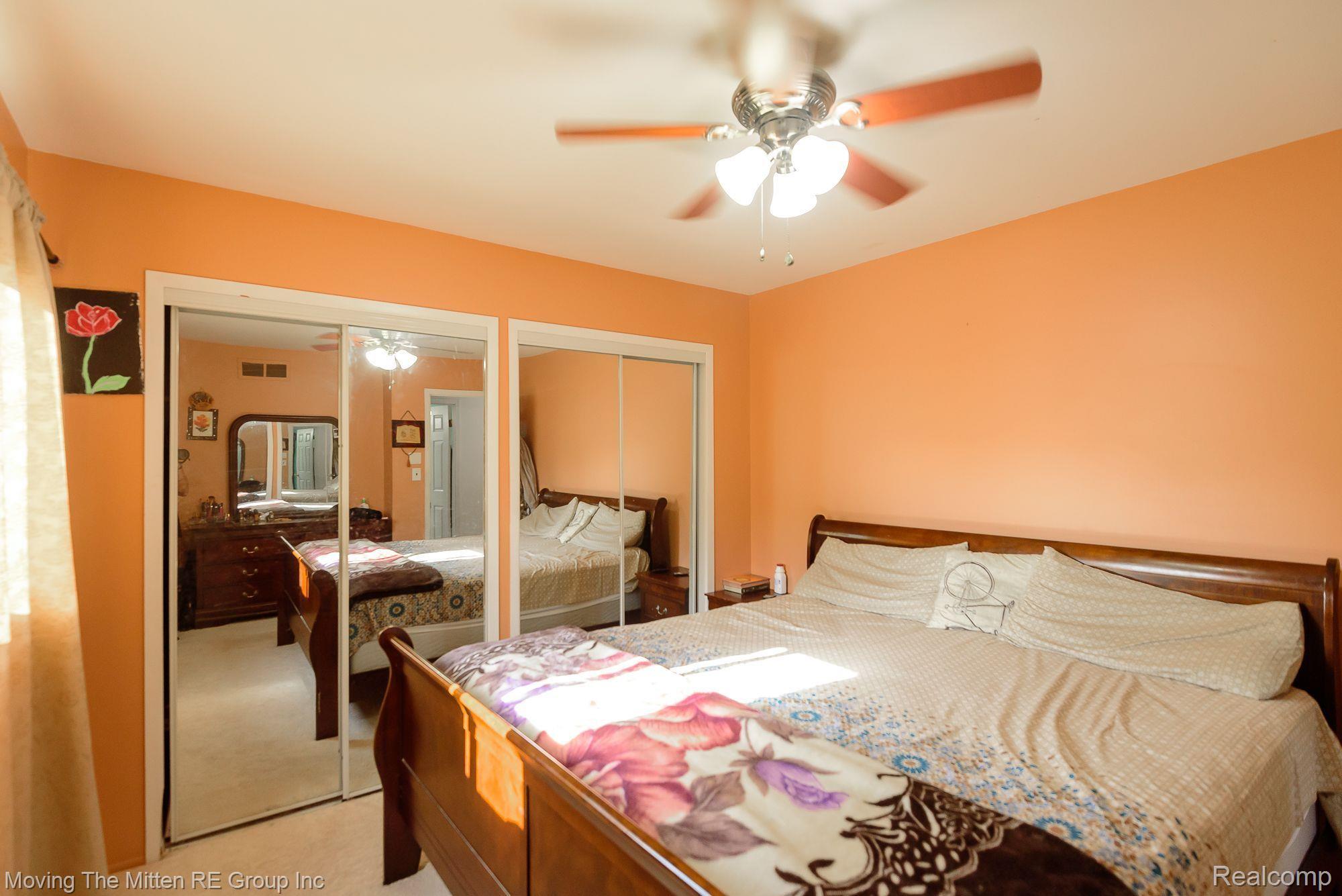 44240 Saltz Road Canton, MI 48187 - Photo 5 of 41 Gallery Image 5