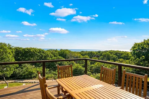 $3,350,000 | 4 Nomans Watch Road, Aquinnah, MA 02535