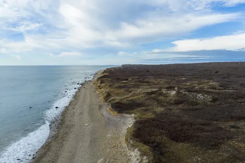 $3,350,000 | 4 Nomans Watch Road, Aquinnah, MA 02535