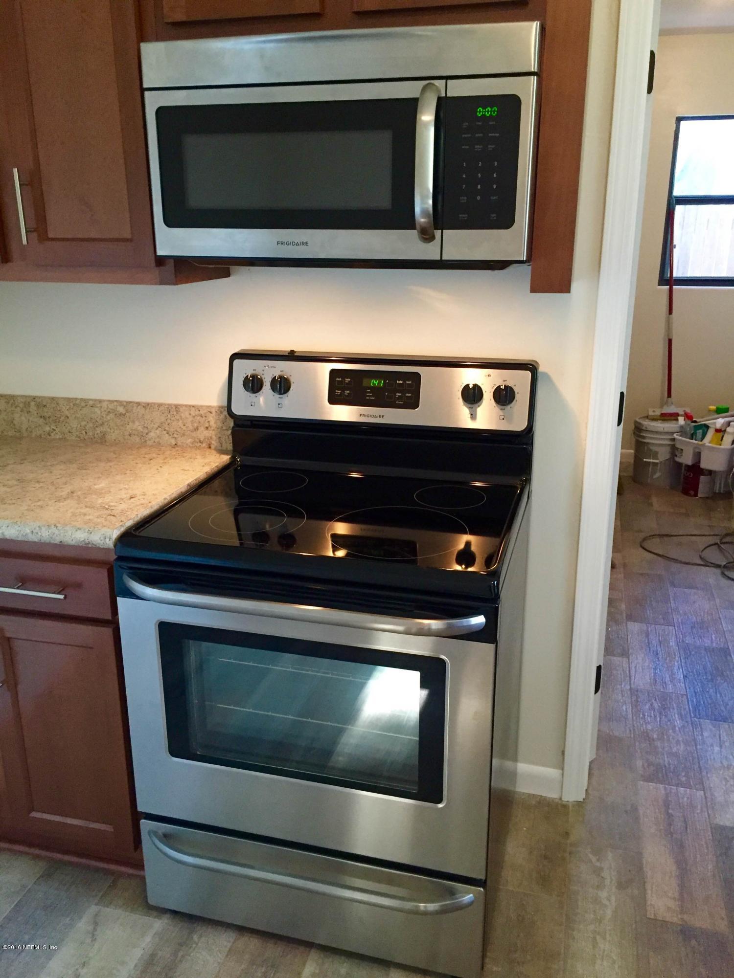 7304 Old Kings Road South Jacksonville, FL 32217 - Photo 10 of 29 7304 Old Kings Range_Microwave