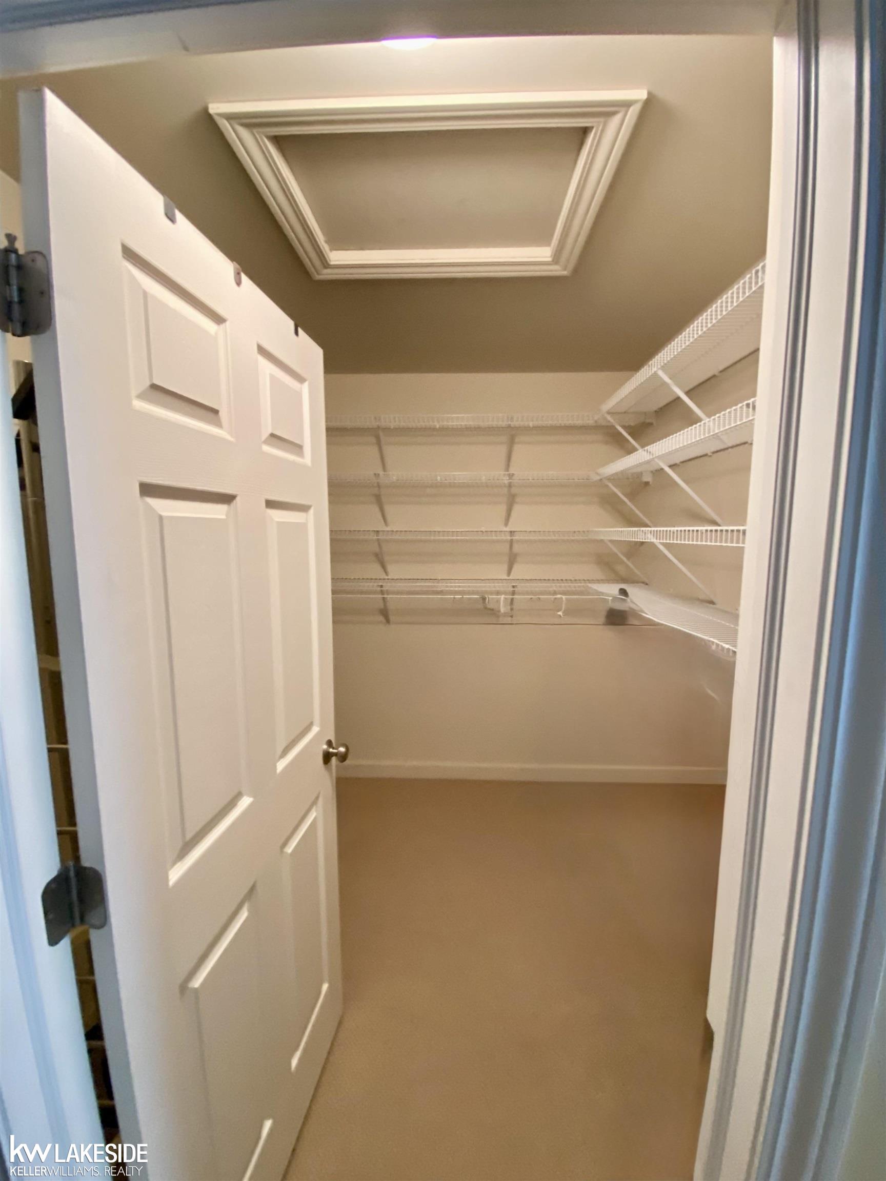 2770 Hickory Lawn Road Rochester Hills, MI 48307 - Photo 11 of 27