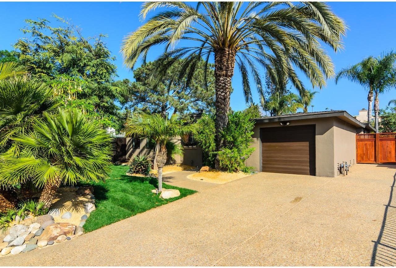 825 Del Rio Avenue Encinitas, CA 92024 - Photo 2 of 25