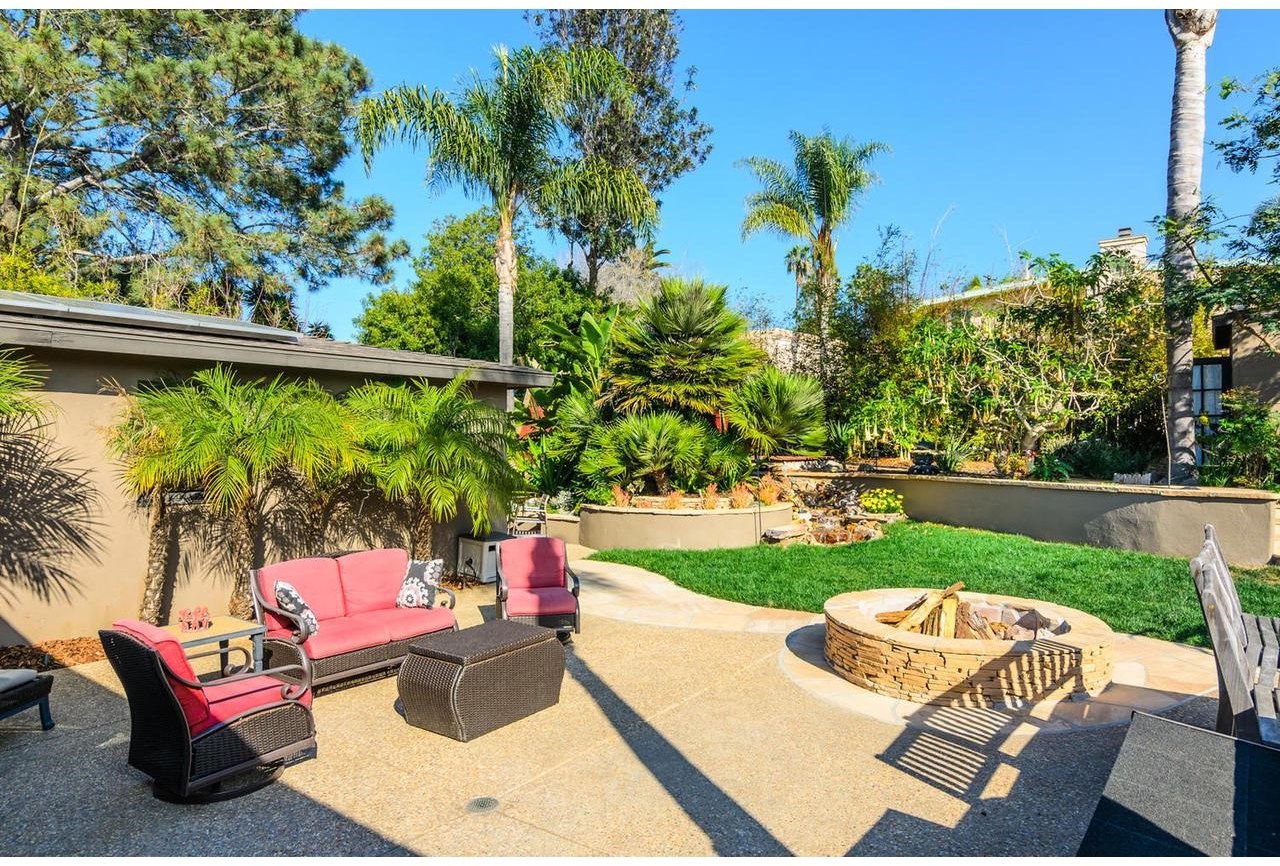 825 Del Rio Avenue Encinitas, CA 92024 - Photo 8 of 25