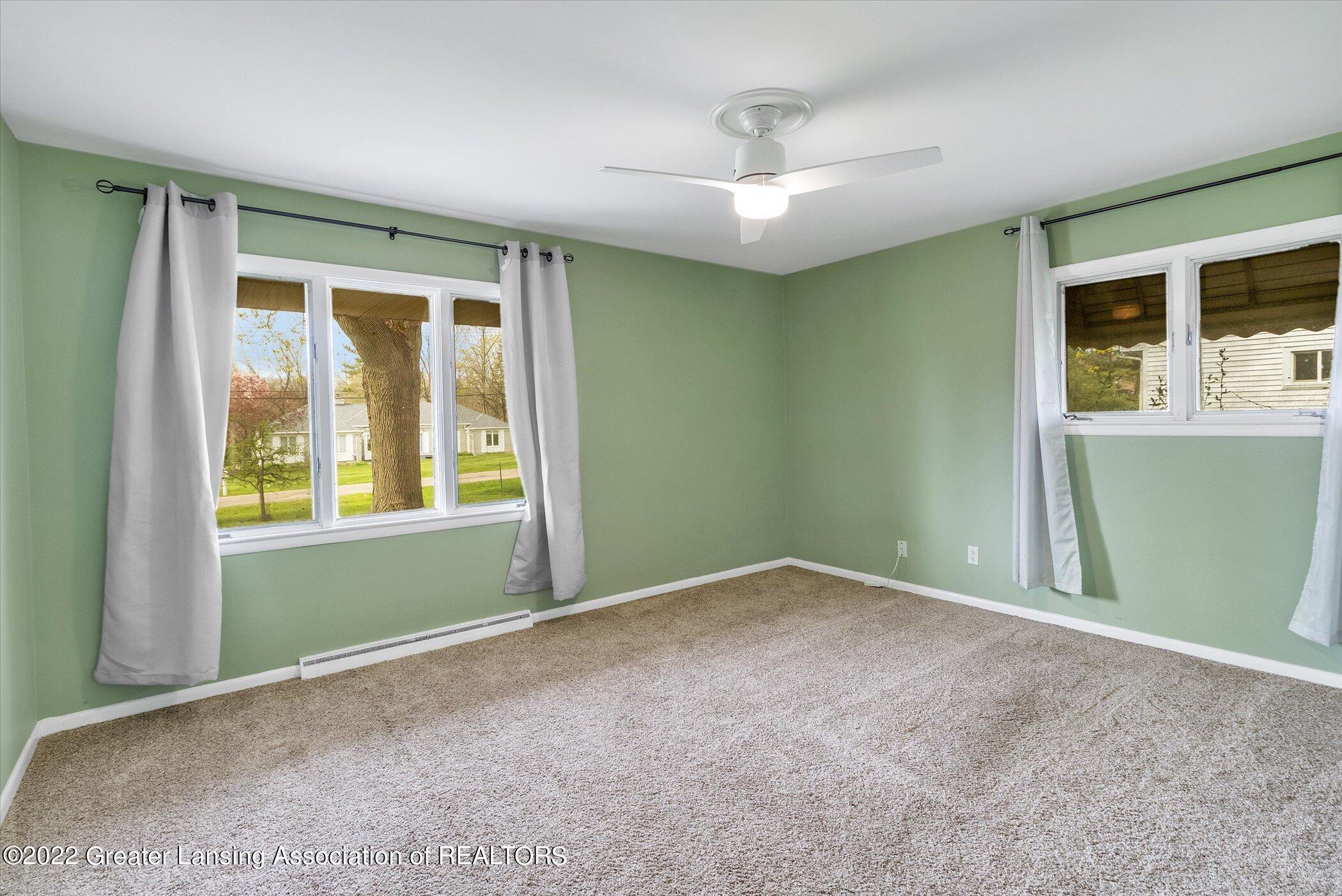 3400 Tecumseh River Road Lansing, MI 48906 - Photo 15 of 37 Primary bedroom