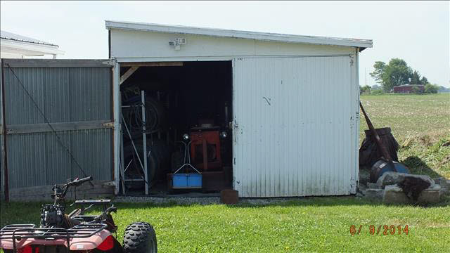 8919 South Platt Road Dundee, MI 48131 - Photo 6 of 14 20403464-5.JPG