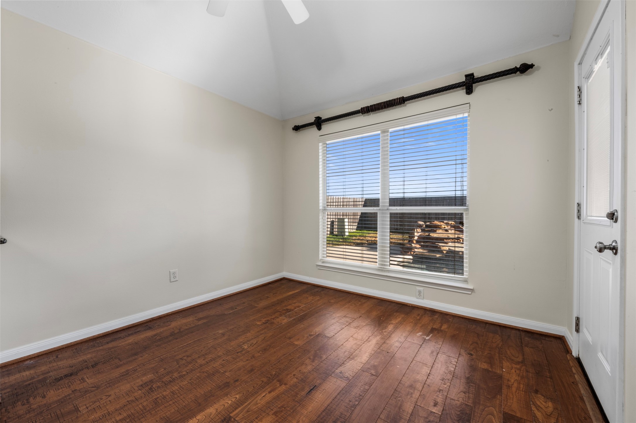 9107 Fernwillow Drive Spring, TX 77379 - Photo 13 of 38