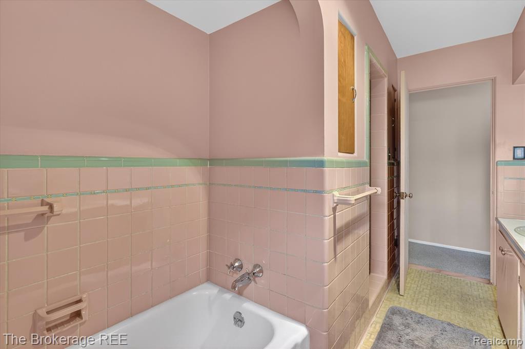 4224 Potter Road Burton, MI 48509 - Photo 22 of 35 Gallery Image 22