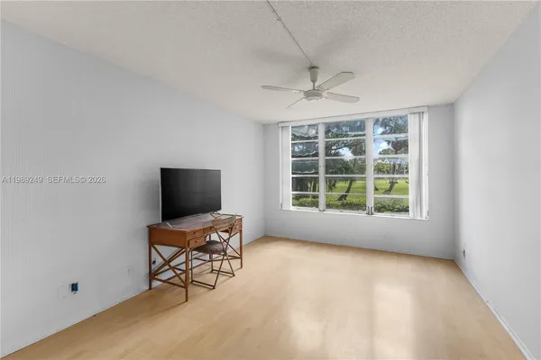 $214,999 | 806 Cypress Grove Lane, Unit 111, Pompano Beach, FL 33069