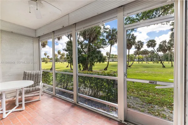 $214,999 | 806 Cypress Grove Lane, Unit 111, Pompano Beach, FL 33069