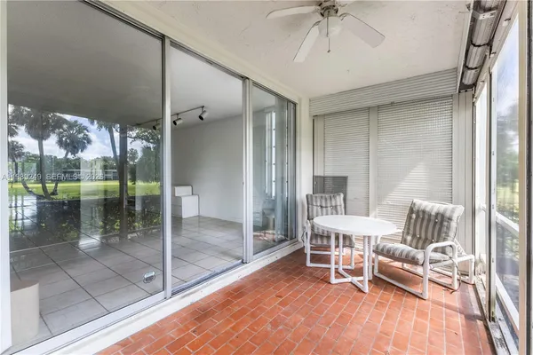 $214,999 | 806 Cypress Grove Lane, Unit 111, Pompano Beach, FL 33069