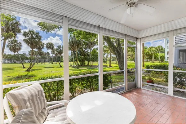 $214,999 | 806 Cypress Grove Lane, Unit 111, Pompano Beach, FL 33069