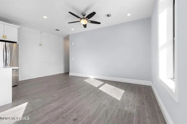 $3,600 | 160 Monmouth Street, Unit 2, Red Bank, NJ 07701