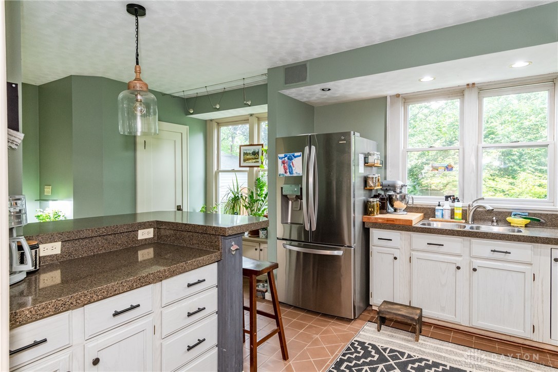 568 Shroyer Road Dayton, OH 45419 - Photo 10 of 43 Gallery Image 10