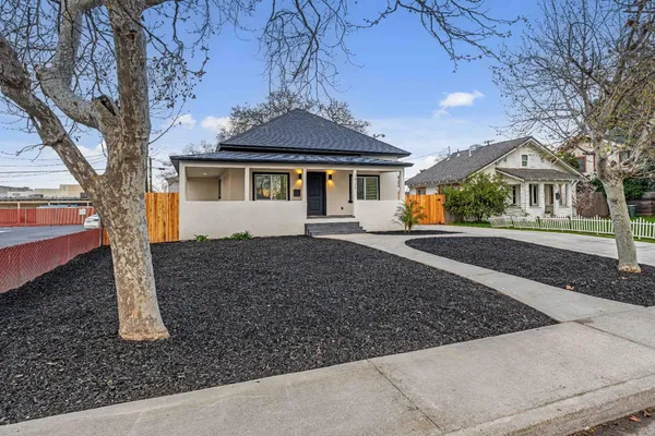 $499,999 | 2921 5th Street, Ceres, CA 95307