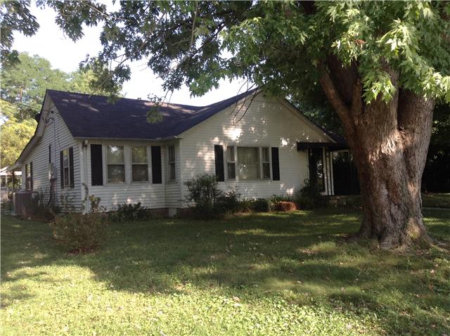 320 Jackson Road Portland, TN 37148 - Photo 1 of 20 Charming Cottage with beautiful shade trees in front and back yard.