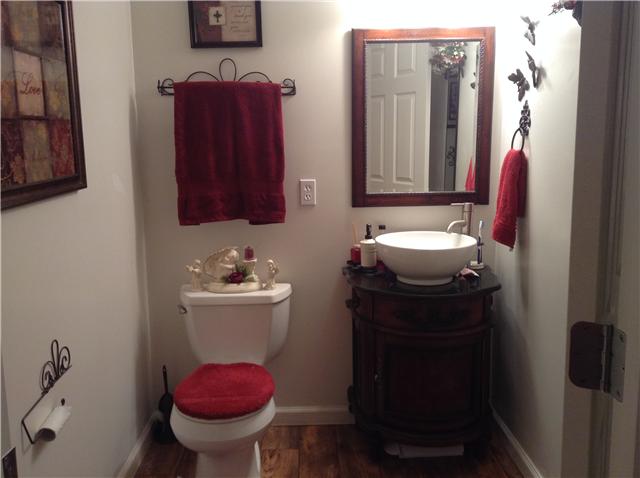 320 Jackson Road Portland, TN 37148 - Photo 12 of 20 Half Bath in Master Bedroom.