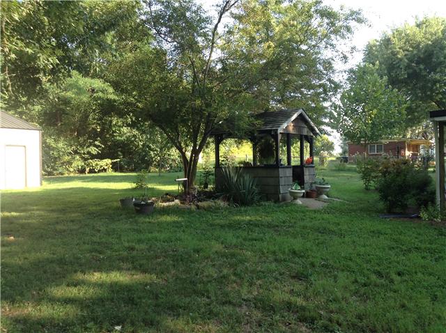 320 Jackson Road Portland, TN 37148 - Photo 18 of 20 Working well in backyard. Just needs new pump.