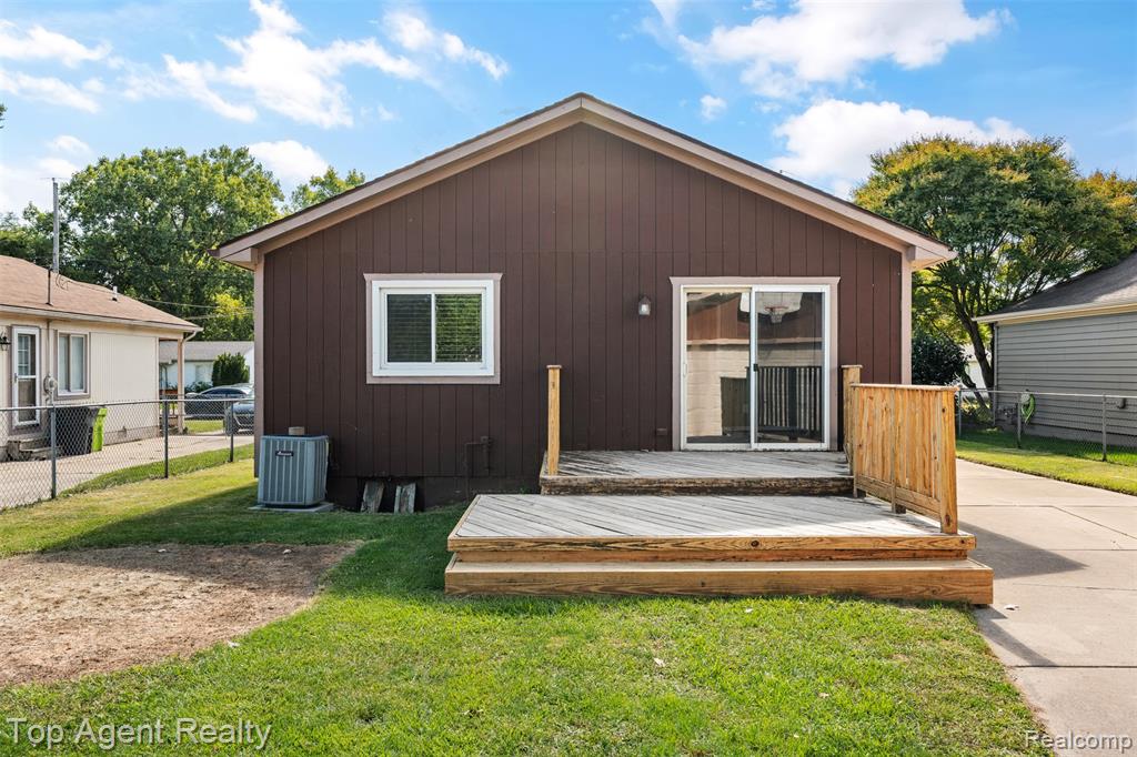 49431 Fuller Road Chesterfield, MI 48051 - Photo 22 of 36