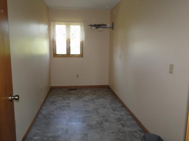 5115 Pyles Road Columbiaville, MI 48421 - Photo 15 of 22 21452492-14.JPG