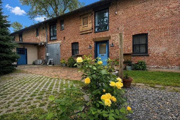 $1,250,000 | 249 Grand Street, Newburgh, NY 12550