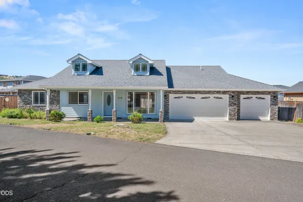 $449,000 | 416 Leandra Lane, Eagle Point, OR 97524