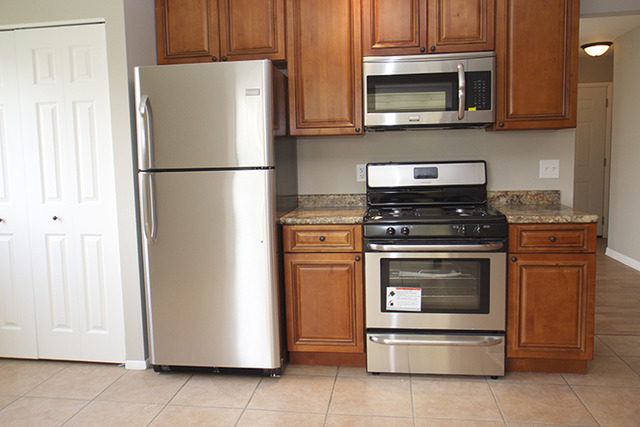 171 Heathgate Road Montgomery, IL 60538 - Photo 3 of 16 Gallery Image 3