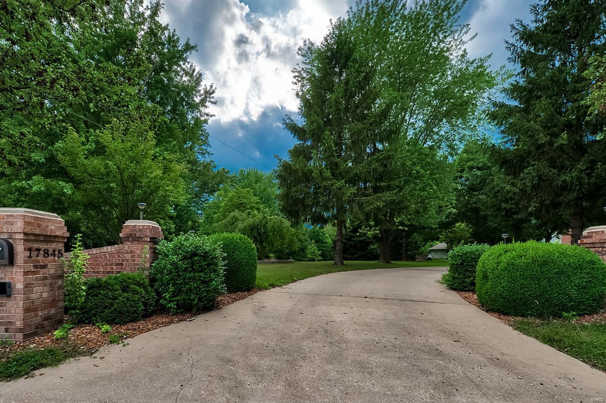 17845 Oak Rest Road Brighton, IL 62012 - Photo 20 of 31