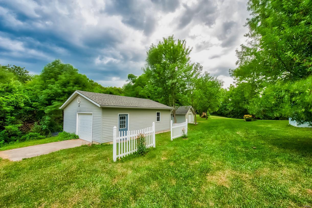 17845 Oak Rest Road Brighton, IL 62012 - Photo 29 of 31