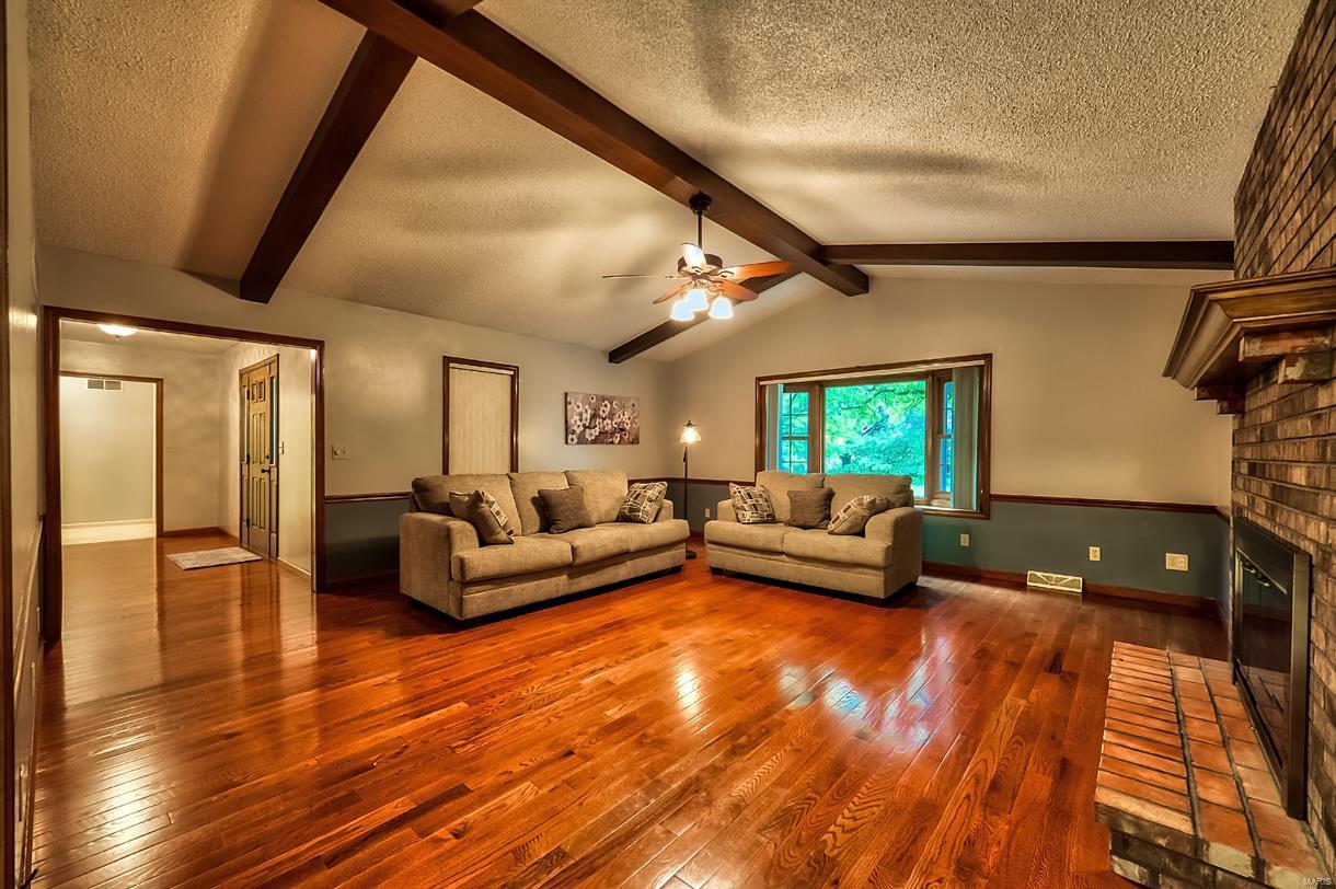 17845 Oak Rest Road Brighton, IL 62012 - Photo 6 of 31