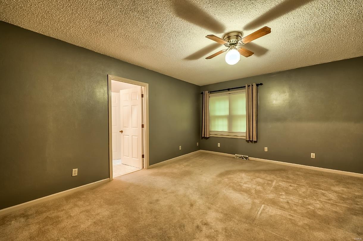 17845 Oak Rest Road Brighton, IL 62012 - Photo 10 of 31