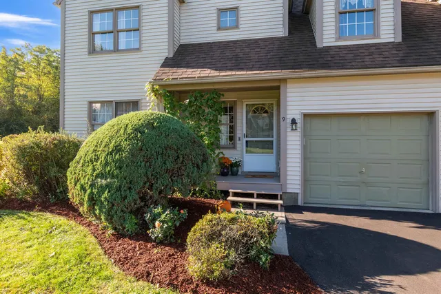 $489,000 | 9 White Lilac Way, Colchester, VT 05446