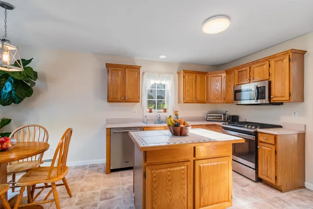 $489,000 | 9 White Lilac Way, Colchester, VT 05446