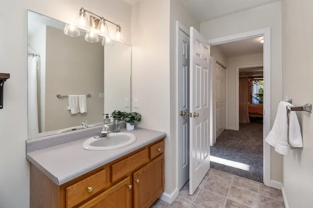 $489,000 | 9 White Lilac Way, Colchester, VT 05446