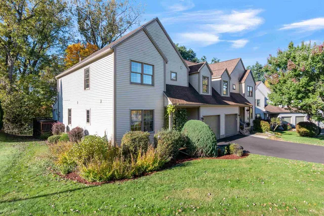 $489,000 | 9 White Lilac Way, Colchester, VT 05446