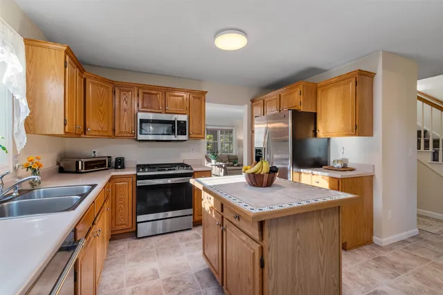 $489,000 | 9 White Lilac Way, Colchester, VT 05446