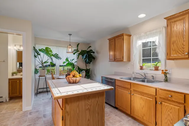 $489,000 | 9 White Lilac Way, Colchester, VT 05446