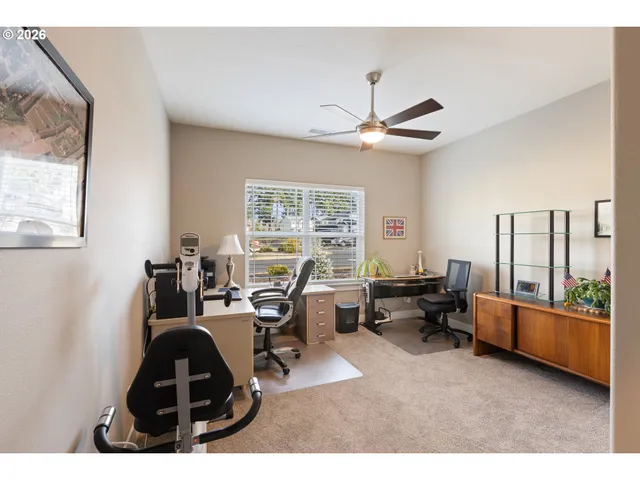 $442,950 | 582 Fairway Estates Drive, Sutherlin, OR 97479